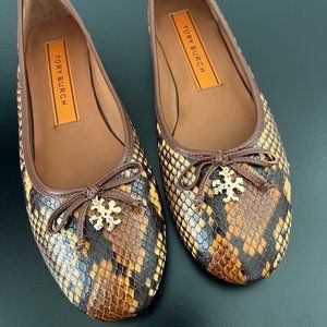 Tory Burch Charm Ballet Flat in Caramel Snakeskin – Size 8.5 (Brand New)